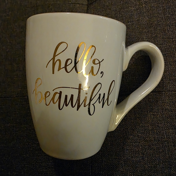Other - Elegant White Mug with Gold Accents